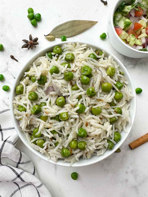 Mattar Pulao, Best Basmati Rice Recipe, Peas Pulao Recipe, Peas Pulao, Vegetable Pulao Recipe, Peas And Rice, Leftover Rice Recipes, Vegetable Fried Rice Recipe, Paneer Biryani