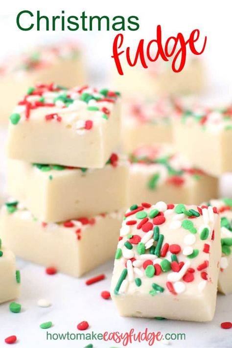 Cookie Fudge Recipe, Fudge Homemade, White Chocolate Christmas, Cookie Fudge, Holiday Bark, White Chocolate Fudge Recipes, Bake Christmas, Easy Fudge, New Year's Desserts