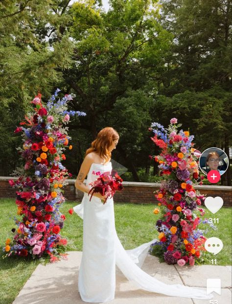 Deconstructed Arch, Wildflower Wedding Theme, Bright Wedding Colors, Bright Wedding Flowers, Colorful Wedding Flowers, Wedding Arbour, Boda Mexicana, Bright Wedding, Bright Florals