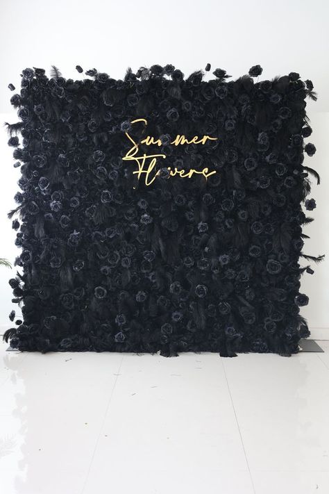 18th Birthday Party Themes, Artificial Flower Wall, Beauty Room Salon, Selfie Wall, Birthday Wall, Flower Artificial, Table Flower, Halloween Flowers, Flower Wall Backdrop