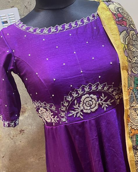 Beautiful purple color floor length long frock with floral hand embroidery thread work on yoke. Long frock with kalamkari dupatta. 2023-02-21 21 February 2023 Thread Work Anarkali Dresses, Narayanpet Long Frocks, Kalamkari Dupatta, Embroidery Thread Work, Short Frocks, Floral Hand Embroidery, Kalamkari Print, Color Floor, 21 February