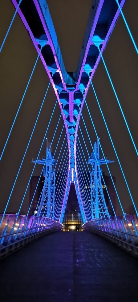 Millennium Bridge, Salford Quays, Manchester, Inglaterra Salford Quays, Boss Woman, Millennium Bridge, Salford, Boss Lady, Manchester, Vision Board, Bridge, Running