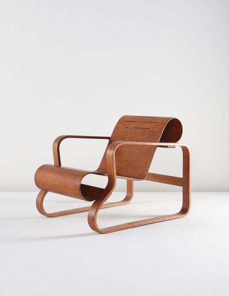 Alvar Aalto Interior, Alvar Aalto Chair, Alvar Alto, Famous Chair, Design Objects, Contemporary Chairs, New York Apartment, Types Of Sofas, Alvar Aalto