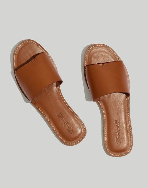 The Boardwalk Post Slide Sandal Madewell Sandals, Sporty Sandal, Leather Industry, English Saddle, Summer Capsule Wardrobe, Madewell Shoes, Lace Up Sandals, Leather Slides, Summer Trends