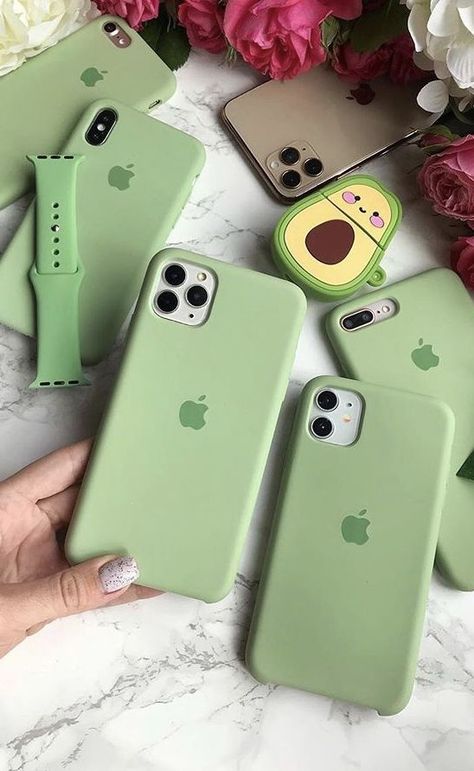 Matching Iphone Case, Iphone Accessories Gadgets, Iphone Gadgets, Apple Iphone Accessories, Green Phone Case, Airpods Apple, Get Free Iphone, Iphone Life Hacks, Stylish Iphone Cases