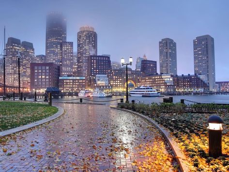 Stay at our downtown Boston hotel for exquisite accommodations near popular attractions like Chinatown, and Boston Common. Learn more and book today. Boston Vacation, Things To Do In Boston, To Do In Boston, Boston Travel, East Coast Travel, Boston Things To Do, Boston Harbor, Honey Moon, On A Rainy Day