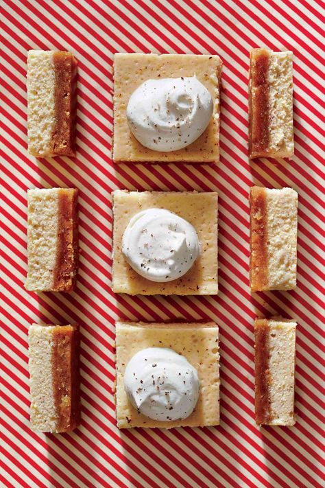 These melt-in-your-mouth bars combine two holiday favorites: eggnog and cheesecake. Holiday Dessert Ideas, Buttermilk Frosting, Eggnog Cheesecake, Christmas Dessert Table, White Cakes, Blondies Recipe, Eggnog Recipe, Holiday Dessert Recipes, Pound Cakes