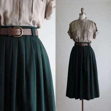 How To Style A Green Skirt, Emerald Skirt, Emerald Green Skirt, 40s Mode, Belted Midi Skirt, Skirt Styles, Belted Skirt, Skirt With Belt, Taupe Leather