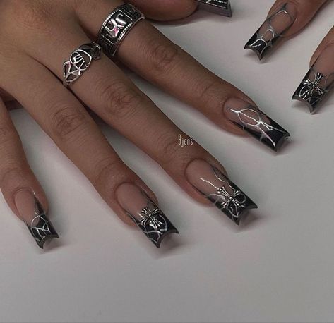 333 Nails, Edgy Nails Grunge, Subversive Nails, Profile Picture Dark, Dark Profile Picture, Goth Acrylic Nails, Dark Profile, Caribbean Aesthetic, Aesthetic Profile Picture