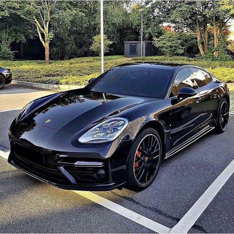 Porsche Garage, Carros Porsche, Panamera Turbo S, Black Porsche, Porsche Panamera Turbo, Porsche Carrera Gt, Lux Cars, Super Luxury Cars, Best Luxury Cars