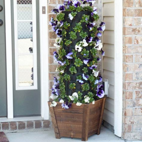 Diy Flower Tower, Diy Flores, Flower Tower, Flowers Growing, Fleurs Diy, Tower Garden, Spring Projects, Spring Garden, Vertical Garden