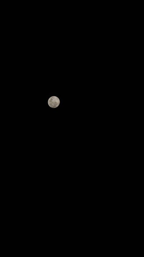 It was full moon day yesterday and took this in my DSLR CAMERA. Do you like it? Moon Camera Pic, Full Moon Pics Night, Full Moon Pics, Real Moon Pictures, Full Moon Snap, Full Moon Aesthetic, Moon Camera, India Pic, Full Moon Pictures