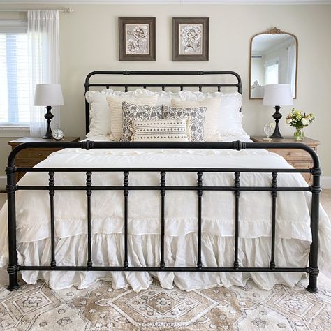 Simple Summer Bedroom Decorating: Tips and Ideas – Wesley Allen European Farmhouse Style, Farmhouse Style Bedroom, Cal King Headboard, Bedroom Decorating Tips, Farmhouse Style Bedrooms, Profile Frame, Summer Bedroom, Iron Bed Frame, Cal King Bedding