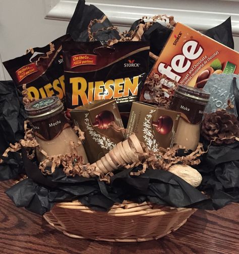 Brown Color Basket Party, Brown Color Theme Party Basket, Brown Basket For Color Party, Color Party Basket Ideas Brown, Goodie Basket, Thank You Baskets, Theme Baskets, Snack Basket, Luxury Gift Basket