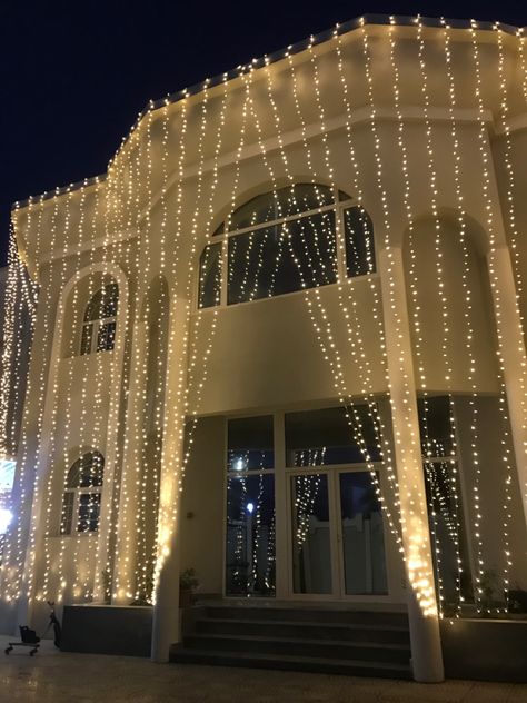 Qawali Night Wedding, Wedding House Lighting Indian, Shadi Wala Ghar Decor, Shaadi Wala Ghar Decoration, Punjabi Wedding Decorations, Punjabi Wedding Aesthetic, Qatar Wedding, Desi Party, Punjabi Weddings