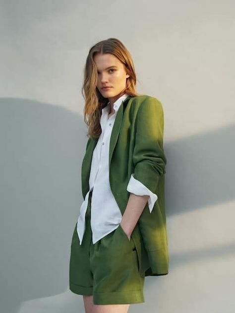 Linen Blazers Women, Linen Shirt Outfit, Blazer Verde, Female Clothes Outfits, Plus Size Workwear, Korean Summer Outfits, Pajama Fashion, Linen Fashion, Blazer Designs