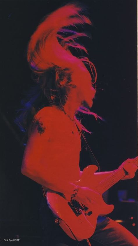 Rock Concert Aesthetic, Alice In Chains Unplugged, Rock N Roll Aesthetic, Rock Poster Art, Rock Aesthetic, Rockstar Aesthetic, Jerry Cantrell, Band Photography, Grunge Music