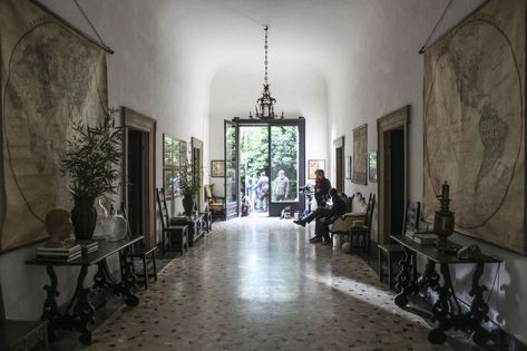 Tour The 17th-Century Italian Villa In Director Luca Guadagnino’s 'Call Me By Your Name'- ELLEDecor.com Cmbyn House, Call Me By Your Name House, Cottage Lake, Italian Interior Design, Italian Interior, Elegant Interior Design, Call Me By Your Name, Italian Home, Italian Villa