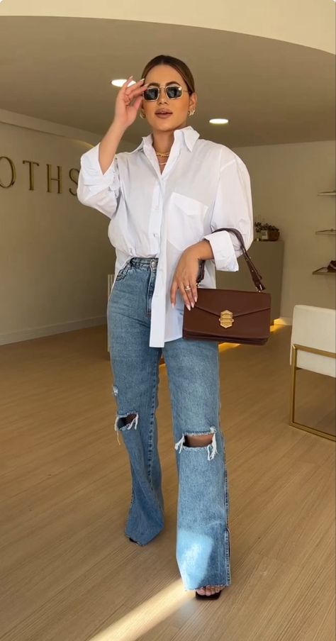 White Button Shirt And Jeans Outfit, White Dress Shirt And Jeans Outfit, White Button Down And Jeans Outfit, Jcrew Style Inspiration, Outfits Fo, Nyc Outfits, White Shirt Outfits, Chic Business Casual, Look Jean