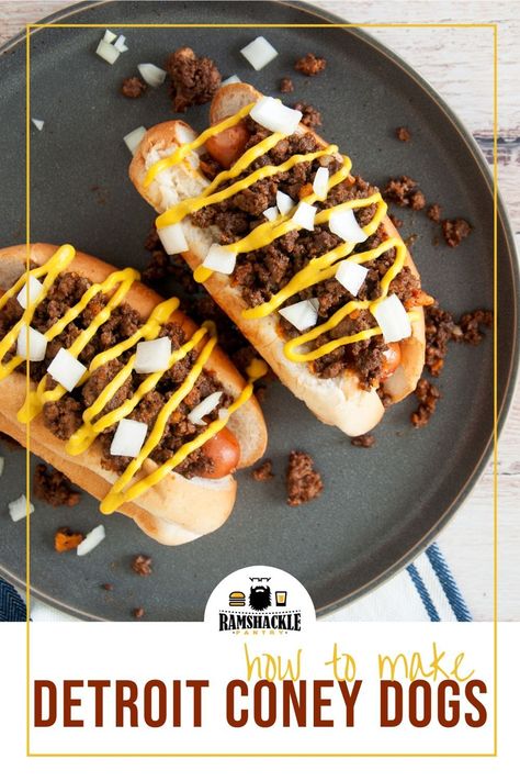 Detroit Dog with Coney Island Hot Dog Sauce. This is a classic weiner recipe and a regional favorite that you can make at home! Really great flavors and this American classic is a great recipe for everybody. Coney Island Hot Dog Sauce, Coney Dogs, Broth Benefits, Coney Island Hot Dog, Coney Sauce, Detroit Food, Hot Dog Sauce, Coney Dog, Grilling Hot Dogs