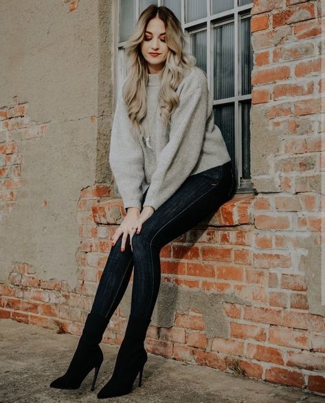 Tall Girls Fashion -35 Cute Outfits Ideas for Tall Ladies Tall Girls Outfits, Fancy Frocks For Kids, Tall Girl Fashion Summer, Cute Outfits Ideas, Trousers Women Outfit, Tall Girl Outfits, 70s Women Fashion, Cute Edgy Outfits, Tall Women Fashion