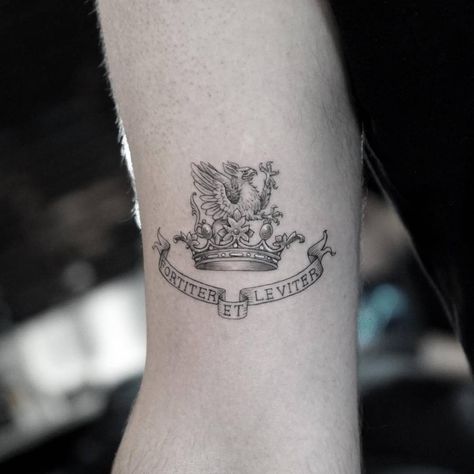 Family crest tattoo on the right bicep. Coat Of Arms Tattoo, Arms Tattoos, Family Crest Tattoo, Small Music Tattoos, Crest Tattoo, Tree Tattoo Men, Leopard Tattoos, Family Tree Tattoo, Family Coat Of Arms