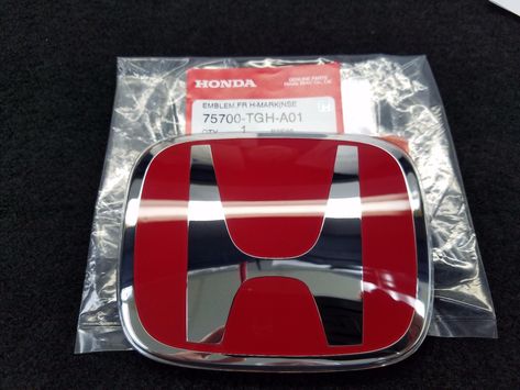 Awesome Awesome GENUINE HONDA CIVIC 5DR HATCHBACK TYPE-R FRONT GRILLE RED H EMBLEM 2017/2018 Check more at http://24auto.cf/2017/awesome-genuine-honda-civic-5dr-hatchback-type-r-front-grille-red-h-emblem-20172018/ Honda Civic Si Coupe, Honda Type R, Red H, Different Shades Of Red, Honda Civic 2016, Honda Civic Type R, Honda Civic Si, Honda Logo, Emblem Logo