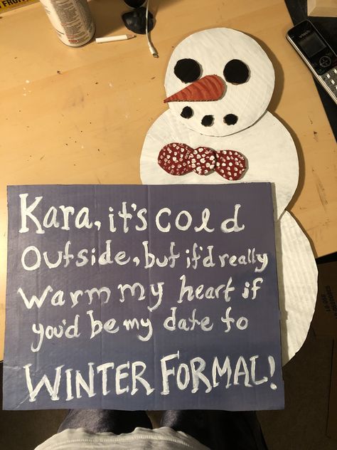 Winter Ball Sign Ideas, Winter Formal Proposals Ideas, Snowball Poster Ideas, Christmas Dance Proposal, Santa Switch Proposals, Cute Winter Formal Proposals, Snoball Proposals, Winter Formal Signs Girls Ask Guys, Snowball Dance Proposals