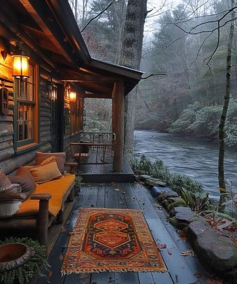 Cozy Mountain Home, Lodge Aesthetic, Cabin Aesthetic, Cottage Aesthetic, Beautiful Cabins, Mountain Homes, Cabins And Cottages, Cabin Life, Forest House