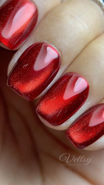 Ruby Cat Eye Nails, Red Chrome Nails Acrylic, Trendy Nails Chrome, Red Cat Eye Nails Design, Red Chrome Nails Designs, Chrome Red Nails, Red Cat Eye Nails, Nails 2023 Winter, Best Christmas Nails