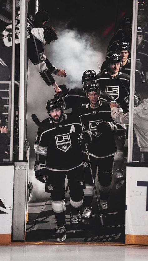 Nhl Players Aesthetic, Nhl Aesthetic Wallpaper, Los Angeles Kings Wallpaper, La Kings Aesthetic, La Kings Wallpaper, Hockey Team Aesthetic, Hockey Backgrounds, Hockey Photography, Nhl Hockey Players