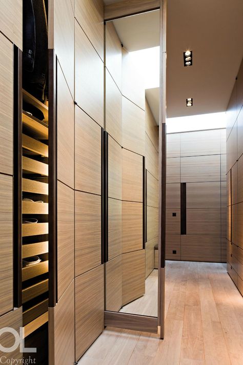 31 Best Fitted Wardrobes | Built in Wardrobe Ideas | Decoholic Dressing Room Mirror, Closet Mirror, Dressing Design, Dressing Room Closet, Sliding Mirror, Wardrobe Designs, Fitted Wardrobes, Sliding Barn Door Hardware, Room Closet