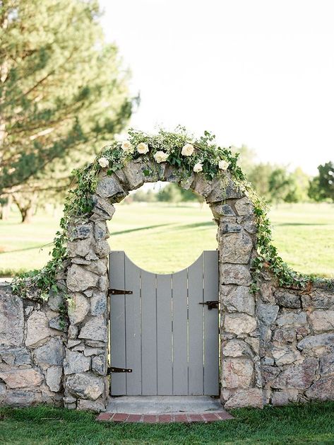 Elegant Outdoor Wedding Reception, Garden Archway, Elegant Outdoor Wedding, Stone Archway, Garden Gate Design, Diy Crate, Crate Furniture, Outdoor Wedding Reception, Outdoor Diy