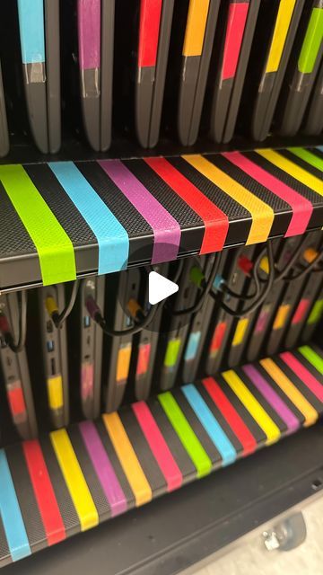 Dana Niblett on Instagram: "Color coding my chromebook cart is one of the BEST decisions that I’ve ever made for my classroom! 💻   I purchased a roll of multi-colored washi tape from Amazon and it was the perfect way to organize the cart so that my students were held accountable for putting their chromebooks away appropriately.  Each chromebook is numbered and each numbered chromebook has a color coded spot and cord in the cart. This number corresponds with the students’ desk number so students are easily identified if they don’t return their chromebook appropriately.  #classroomorganization #classroommanagement #classroompinspirations #classroomsetup #scienceteacher" Chromebook Cart Cord Organization, Computer Cart Organization Classroom, Classroom Chromebook Organization, Chromebook Labels, Chromebook Cart Organization, Chromebook Organization In The Classroom, Chromebook Storage Classroom, Chromebook Storage, Middle School Organization