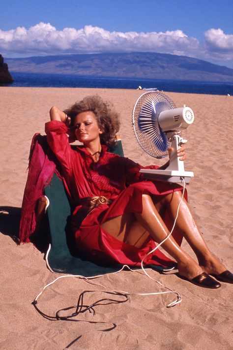 Cheryl Tiegs, Summer Editorial, Beach Editorial, Vogue Editorial, Helmut Newton, Summer Photoshoot, Beach Shoot, Fashion Photography Inspiration, Photoshoot Concept