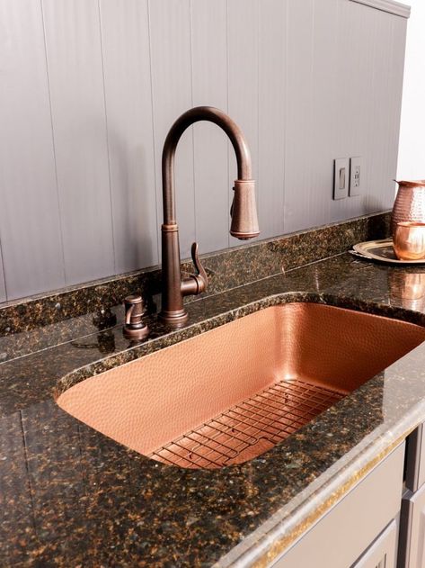 Purple Copper Kitchen, Copper Kitchen Fixtures, Copper Backsplash Kitchen, Copper Interior Design, Copper Sink Kitchen, Copper Undermount Sink, Copper Kitchen Accents, Rustic Kitchen Sinks, Copper Farm Sink