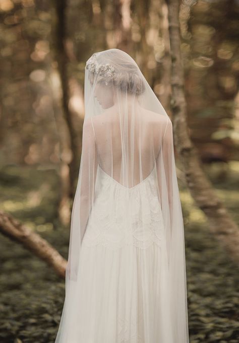 Wedding Dress And Veil, White Wedding Dress, Wedding Veils, Bridal Inspiration, Wedding Veil, Wedding Planners, Here Comes The Bride, Bridal Veil, Bridal Portraits