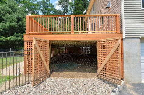 The Easiest Way to Install a Lattice Wall under Your Home Deck Under Deck Drainage, Under Deck Storage, Decking Fence, Home Deck, Screen Porches, Contemporary Backyard, Under Deck, Deck Remodel, Lattice Wall