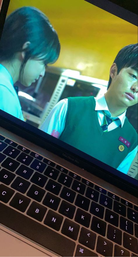 #allofusaredead #netflixandchill Kdrama Fake Story Instagram, Fake Laptop Movie Snap, Laptop Netflix Snap, Watching Films Aesthetic, Movie In Laptop Snap, Watching Kdrama In Laptop Aesthetic, Movie Watching Aesthetic, Laptop Movie Snap, Foto Laptop