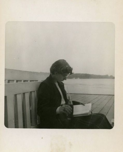 Book Illust, Paradis Sombre, Cherry Orchard, Polaroid Photography, Olden Days, Images Vintage, Reading A Book, Beach Reading, The Secret History