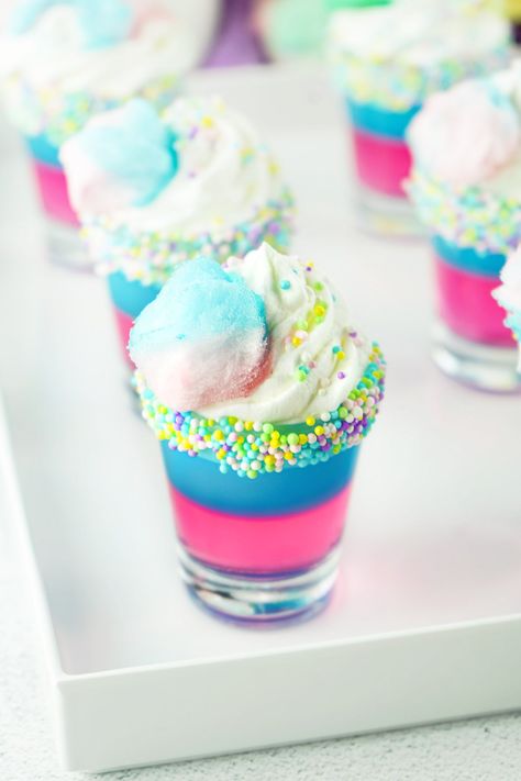 Candy Jello Shots, Cotton Candy Vodka, Easy Jello Shots, Best Jello Shots, Princess Pinky Girl, Pinky Girl, Candy Cocktails, Jello Shot, Cotton Candy Flavoring