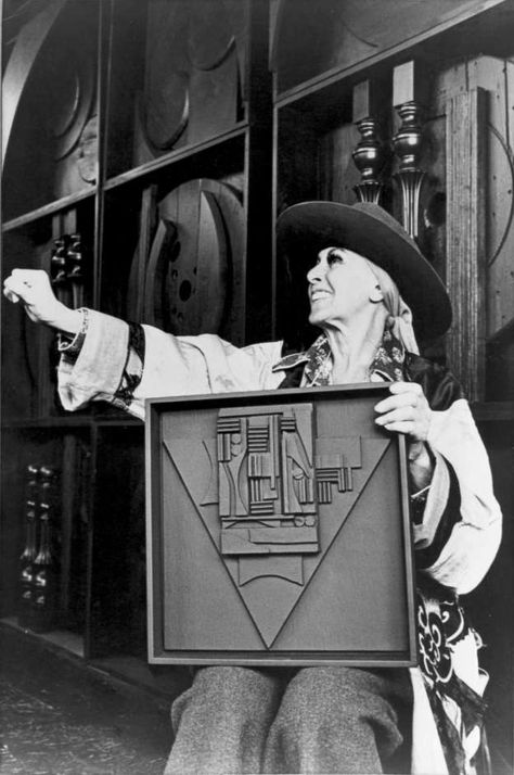 MFAH to showcase Dorothy Hood, Louise Nevelson work - HoustonChronicle.com Louise Nevelson, Public Sculpture, Art Uk, Assemblage Art, Modern Sculpture, Museum Of Fine Arts, Abstract Sculpture, American Artists, Female Artists