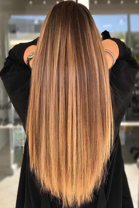 Gentle And Rich Honey Blonde Hair Color To Add Some Sweet Shine To Your Locks ★ Sunny Honey Blonde Hair, Golden Blonde Highlights Straight Hair, Caramel Blonde Hair With Highlights, Honey Blonde Balayage Caramel, Caramel Hair Color Honey Golden, Ways To Style Straight Hair, Caramel Honey Blonde, Dimension Hair, Golden Ombre