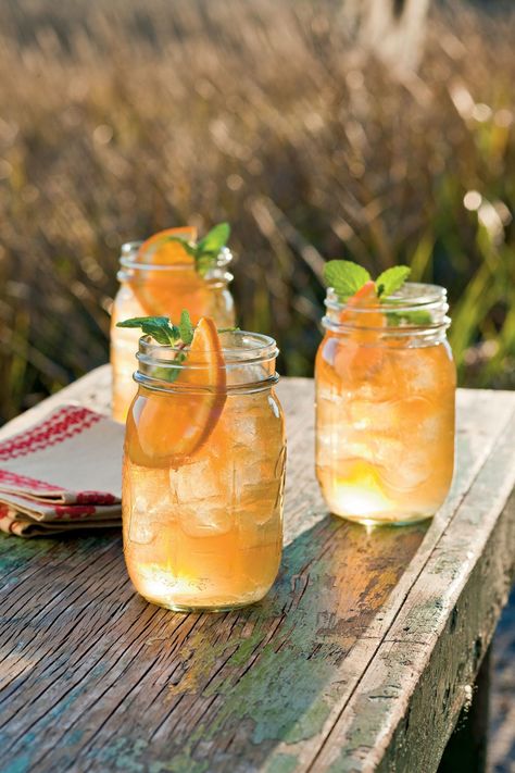 35 Southern Porch Cocktails Begging To Be Your New House Drink | Southern Living Superbowl Cocktails, Super Bowl Drinks, Spiked Watermelon, Southern Cocktail, Bourbon Cocktail Recipe, Alcoholic Punch Recipes, Oyster Roast, Batch Cocktails, Watermelon Margarita