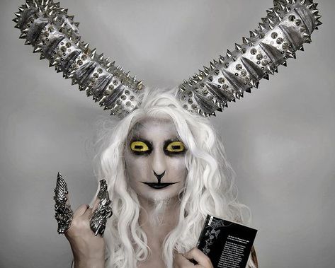 Goat Makeup, Capricorn Goat, Halloween Make Up, Halloween Inspiration, Halloween Make, Costume Party, Halloween Makeup, Goats, Halloween Face Makeup