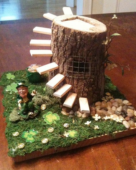 Leprechaun Trap Ideas, Snowman Crafts Diy, Barrel Projects, Leprechaun Trap, San Patrick, Christmas Crafts For Kids To Make, Diy Snowman, St Patrick's Day Crafts, St Pats