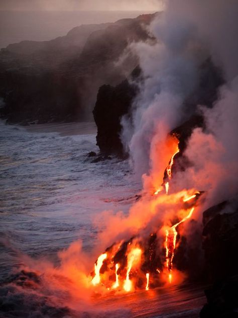 Hawaii Volcanoes National Park Volcano Aesthetic, Volcano Hawaii, Photos Of Hawaii, Kilauea Volcano, Volcano Lava, Hawaii Volcanoes National Park, Hawaii Volcano, Visit Hawaii, Volcano National Park