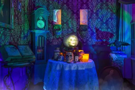 Our Haunted Mansion decor (2020) - Imgur Disney Haunted Mansion Decorations, Haunted Mansion Decorations, Haunted Mansion Ideas, Blacklight Halloween, Mansion Background, Haunted Mansion Decor, Mansion Party, Mansion Decor, Hallowen Party