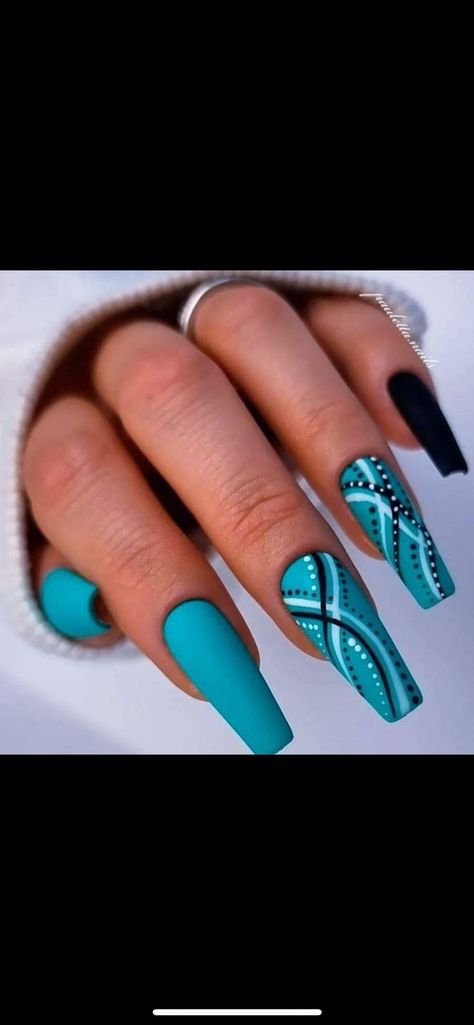 Teal Black And White Nails, South Carolina Nails, 90s Nail Designs Art Ideas, Teal Fall Nail Designs, Black Teal Nails, End Of Summer Gel Nails, Teal And Black Nail Ideas, Same Color Different Shade Nails, Cyan Nail Designs