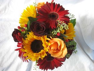 Gerber Daisy Bouquet Wedding, Daisy Wedding Bouquet, Gerber Daisy Bouquet, Daisy Bridal Bouquet, Gerber Daisy Wedding, Daisy Flower Arrangements, Orange Bridal Bouquet, Sunflower Bridal Bouquet, Sunflower Centerpieces